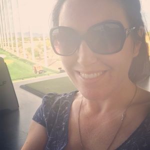 Meet your Posher, Angela